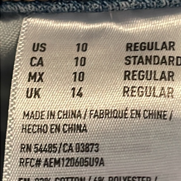 American Eagle mid rise skinny light wash & light distress 92% cotton Sz 10 R - Picture 5 of 7